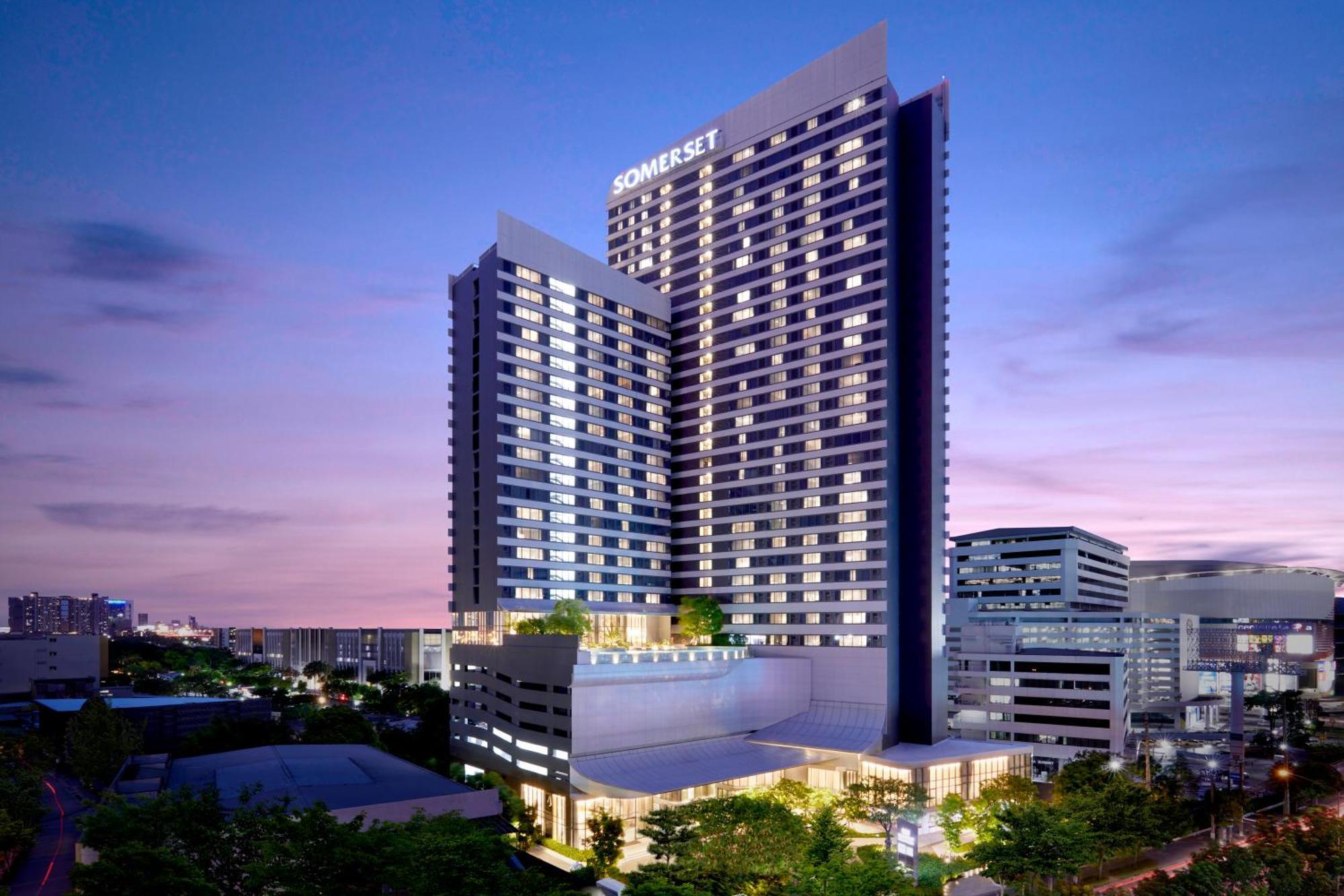 Somerset Rama 9 Bangkok Exteriör bild Somerset by Fraser