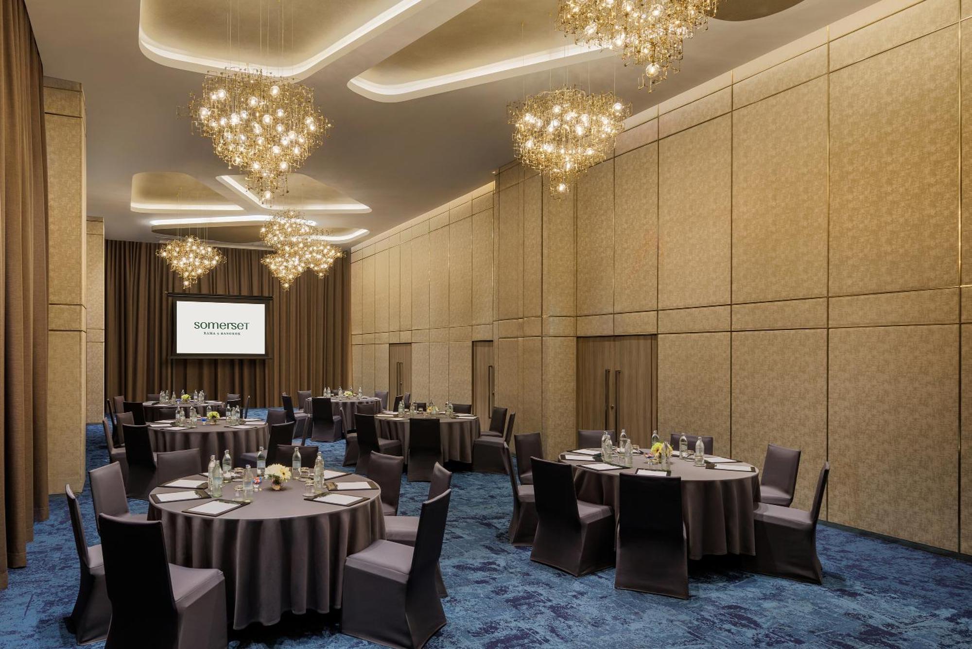 Somerset Rama 9 Bangkok Exteriör bild
