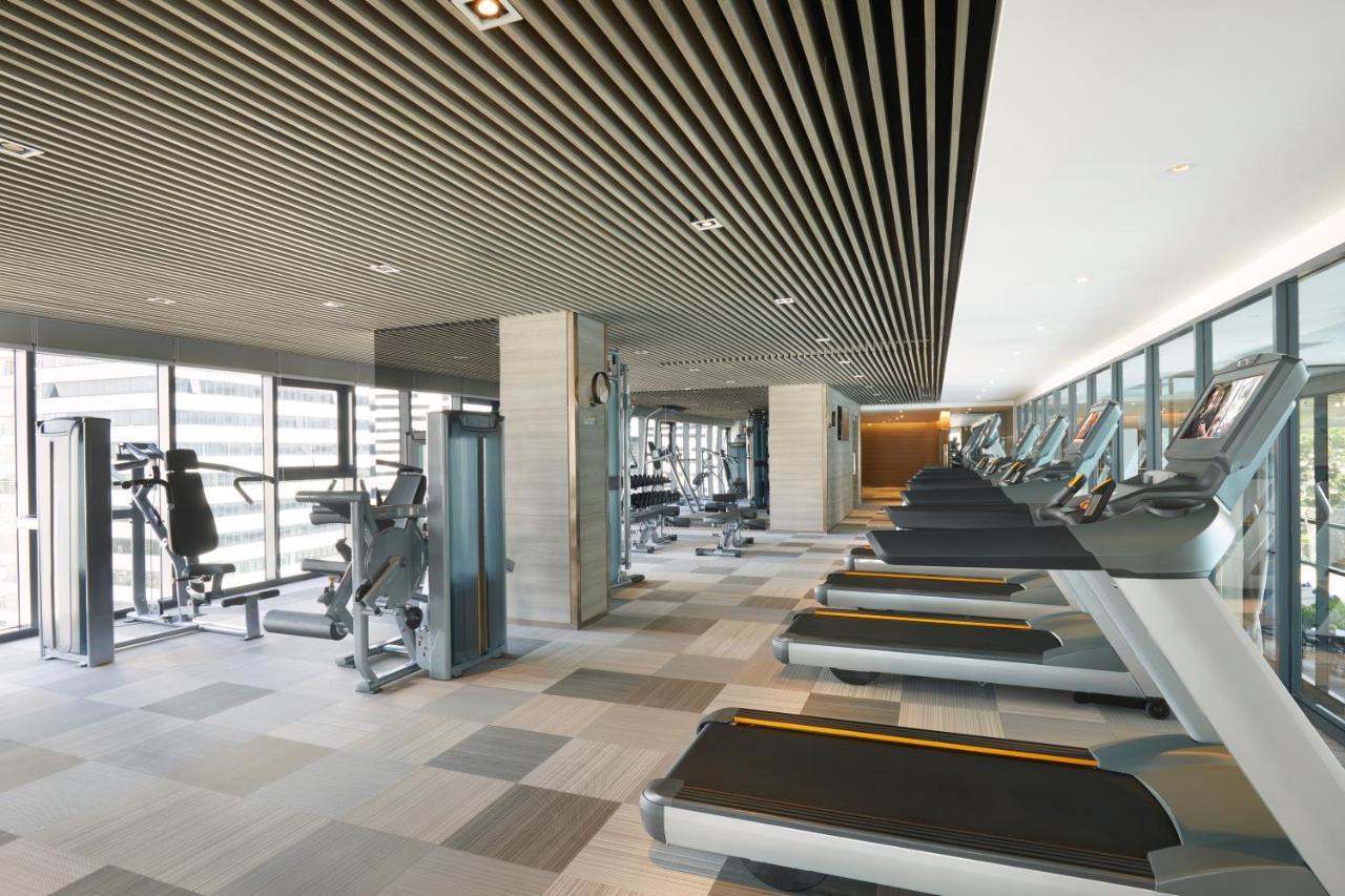 Somerset Rama 9 Bangkok Exteriör bild The gym at the 1000m² Club