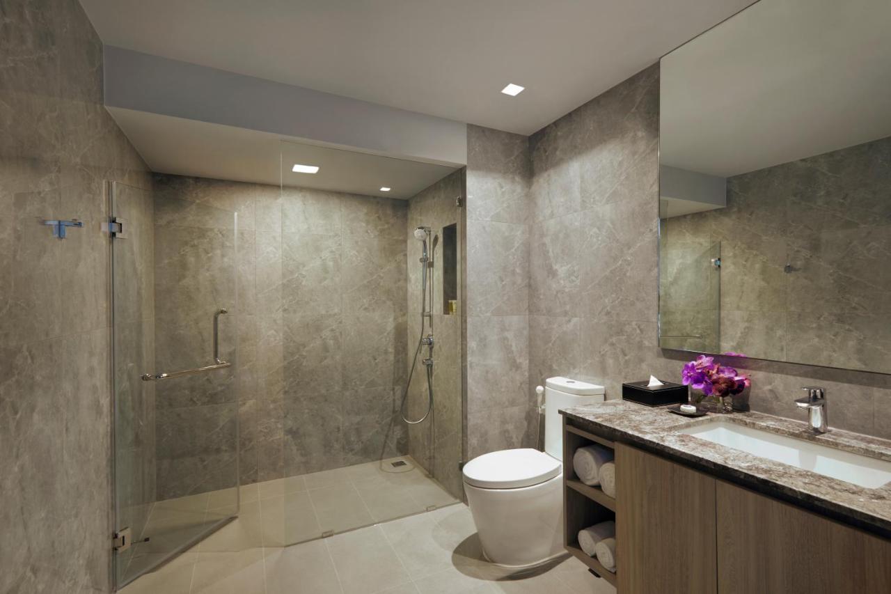 Somerset Rama 9 Bangkok Exteriör bild A wet bathroom in Singapore
